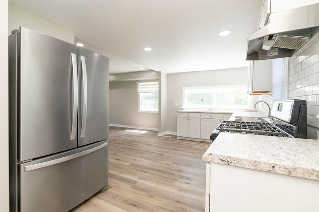 515 Wallace Avenue, Kalamazoo City, MI 49048