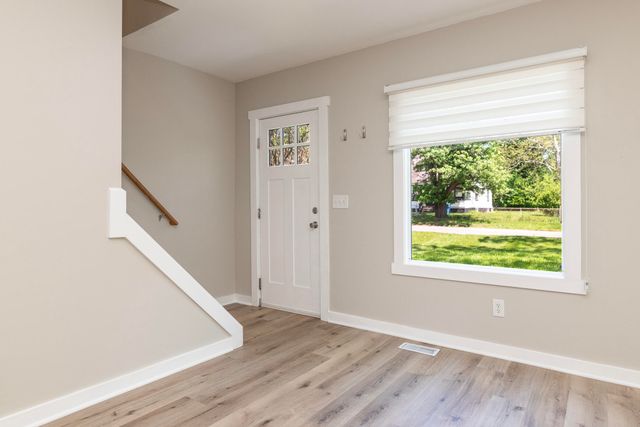 515 Wallace Avenue, Kalamazoo City, MI 49048