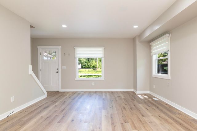 515 Wallace Avenue, Kalamazoo City, MI 49048