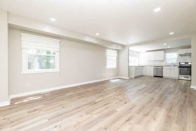 515 Wallace Avenue, Kalamazoo City, MI 49048