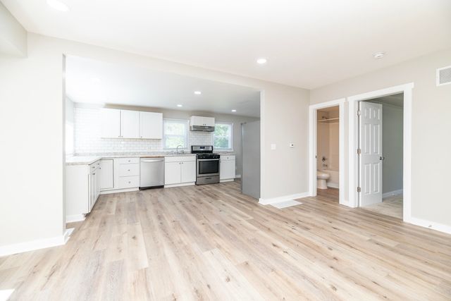 515 Wallace Avenue, Kalamazoo City, MI 49048