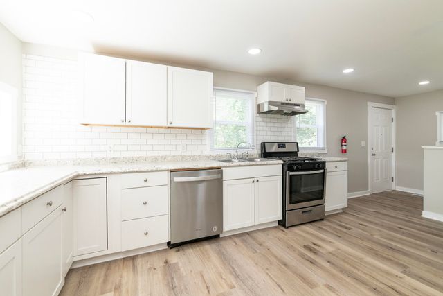 515 Wallace Avenue, Kalamazoo City, MI 49048