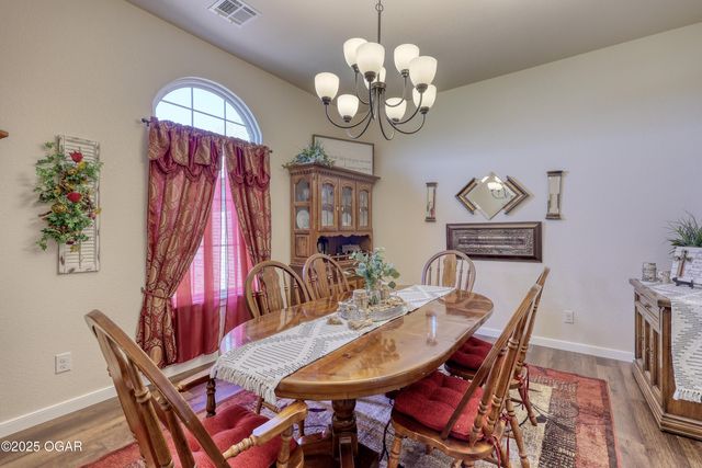 1720 E Fir Road, Carthage, MO 64836