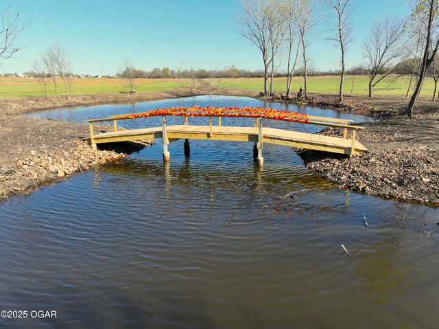 1720 E Fir Road, Carthage, MO 64836