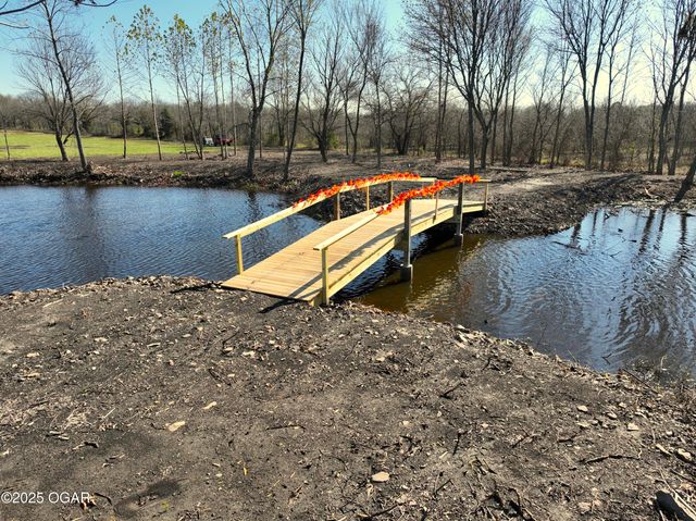 1720 E Fir Road, Carthage, MO 64836