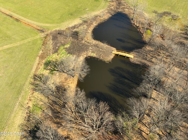 1720 E Fir Road, Carthage, MO 64836