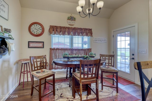 1720 E Fir Road, Carthage, MO 64836