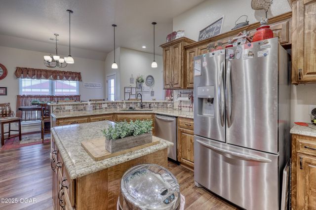 1720 E Fir Road, Carthage, MO 64836