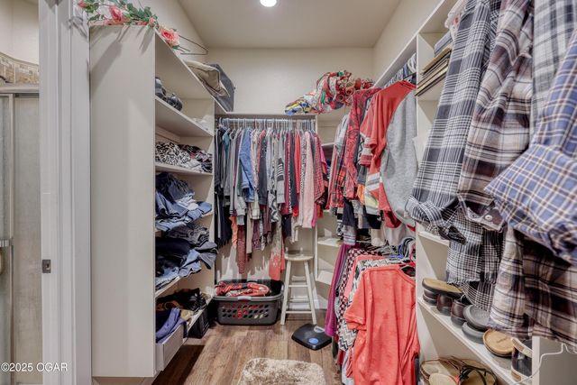 1720 E Fir Road, Carthage, MO 64836