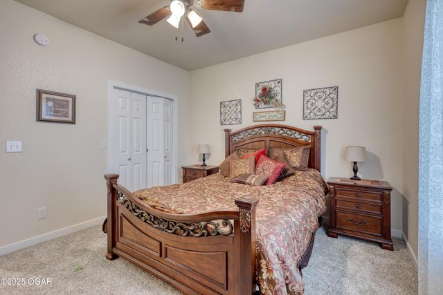 1720 E Fir Road, Carthage, MO 64836