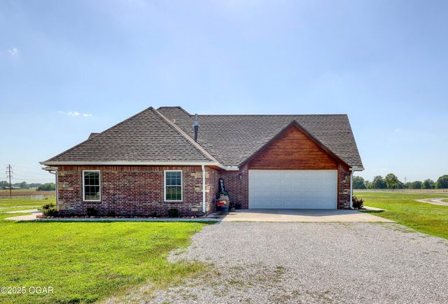 1720 E Fir Road, Carthage, MO 64836