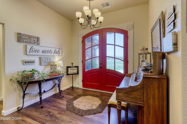 1720 E Fir Road, Carthage, MO 64836