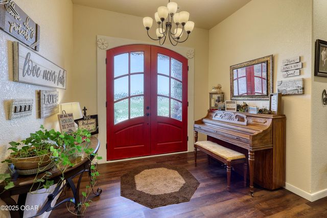 1720 E Fir Road, Carthage, MO 64836