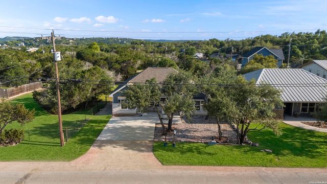 986 PARADISE DR, Canyon Lake, TX 78133