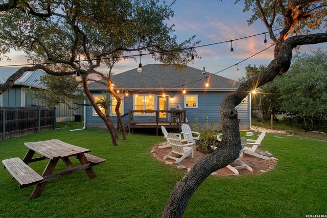 986 PARADISE DR, Canyon Lake, TX 78133