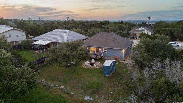 986 PARADISE DR, Canyon Lake, TX 78133