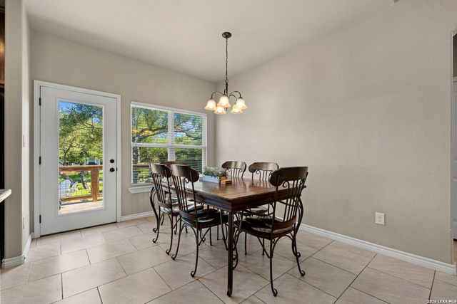 986 PARADISE DR, Canyon Lake, TX 78133