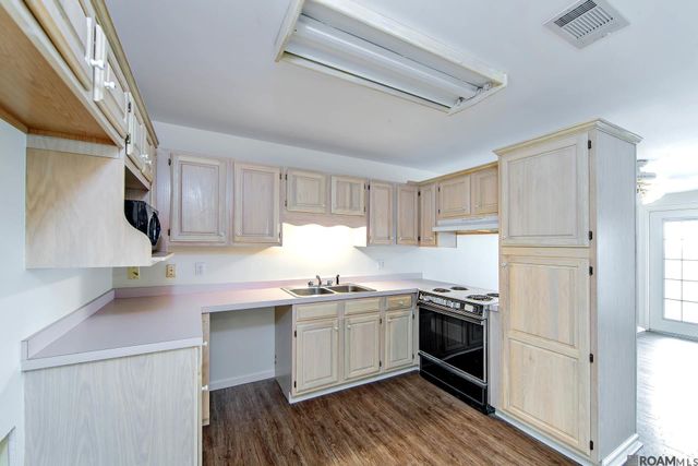 7768 La Hwy 1, Lockport, LA 70374