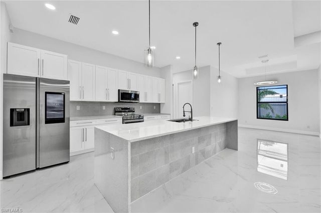 3524 15th TER, Cape Coral, FL 33993