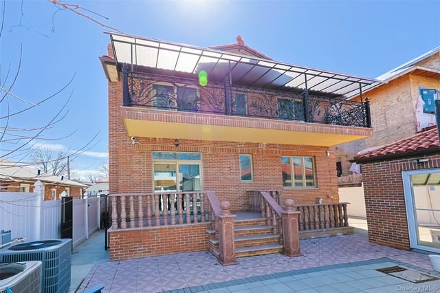 147-25 18th Avenue, Whitestone, NY 11357