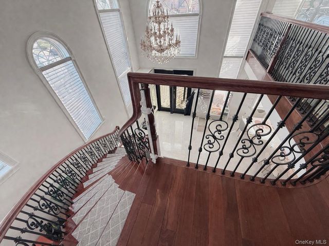 147-25 18th Avenue, Whitestone, NY 11357