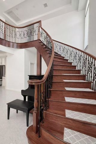 147-25 18th Avenue, Whitestone, NY 11357