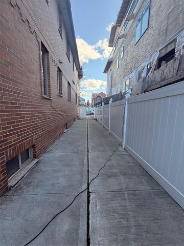 147-25 18th Avenue, Whitestone, NY 11357