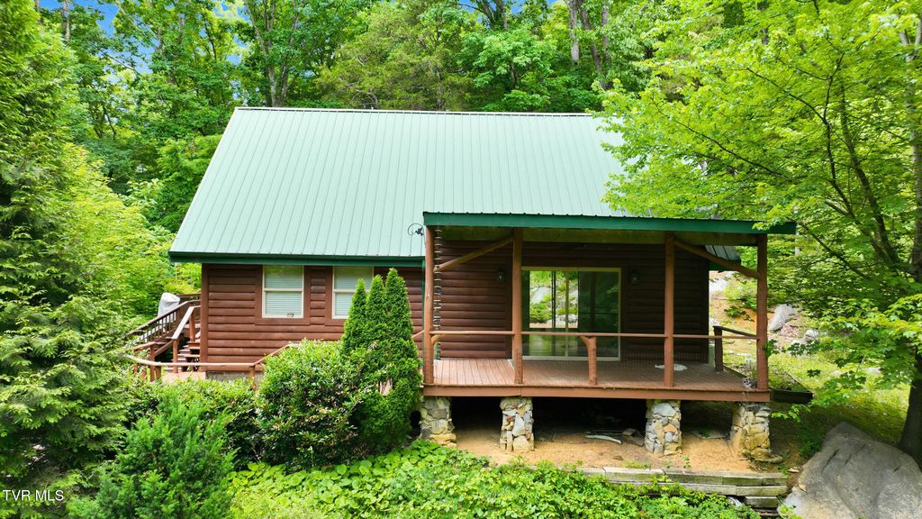 186 Raspberry Ridge Road, Johnson City, TN 37601