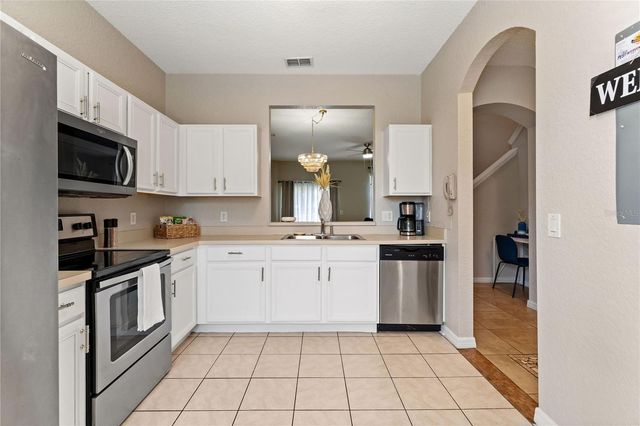 436 CALABRIA AVENUE, Davenport, FL 33897