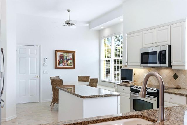 304 BERMUDA COURT 14, Venice, FL 34293