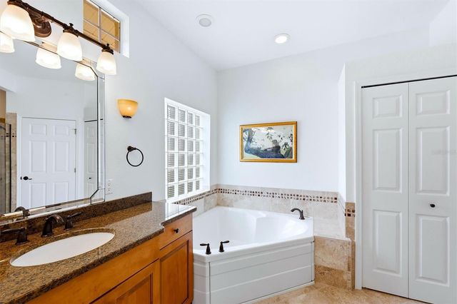 304 BERMUDA COURT 14, Venice, FL 34293