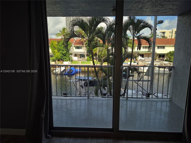 16565 NE 26th Avenue 2E, North Miami Beach, FL 33160