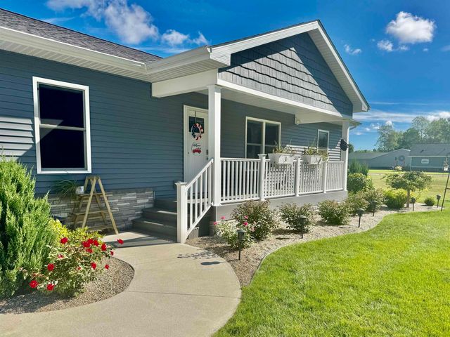 233 Red Oak Street, Beaverton, MI 48612