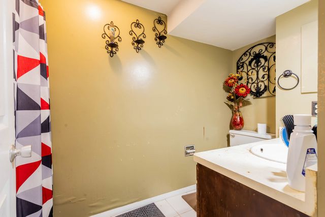 175 Aberdeen Court, Geneva, IL 60134