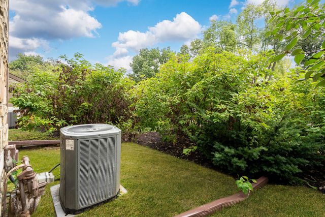 175 Aberdeen Court, Geneva, IL 60134