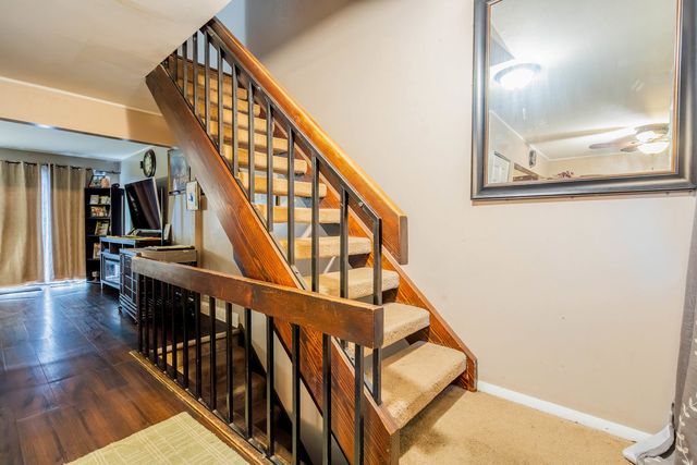 175 Aberdeen Court, Geneva, IL 60134