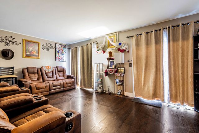 175 Aberdeen Court, Geneva, IL 60134