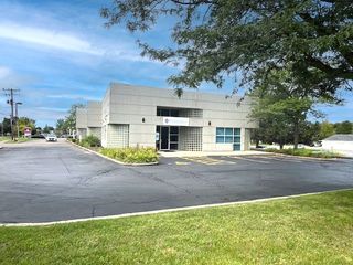 747 S Eastwood Drive, Woodstock, IL 60098