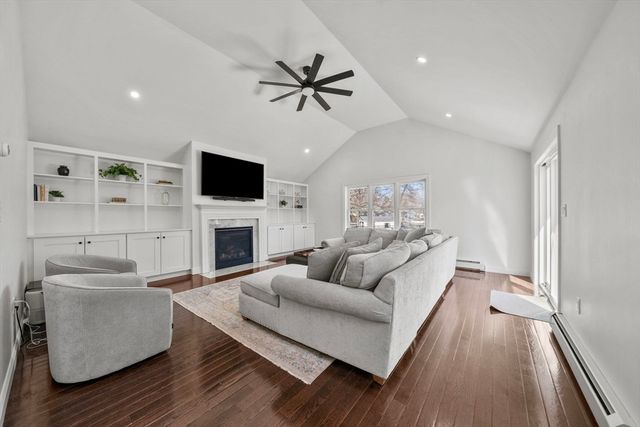 178 Woburn St, Wilmington, MA 01887