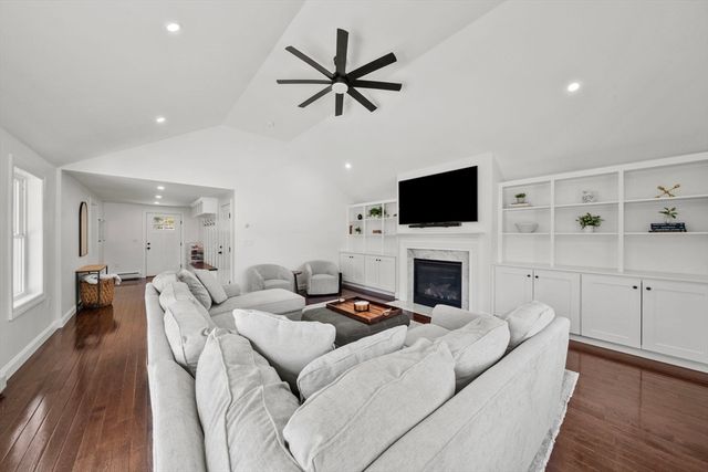 178 Woburn St, Wilmington, MA 01887