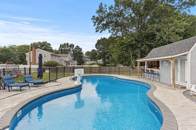 178 Woburn St, Wilmington, MA 01887