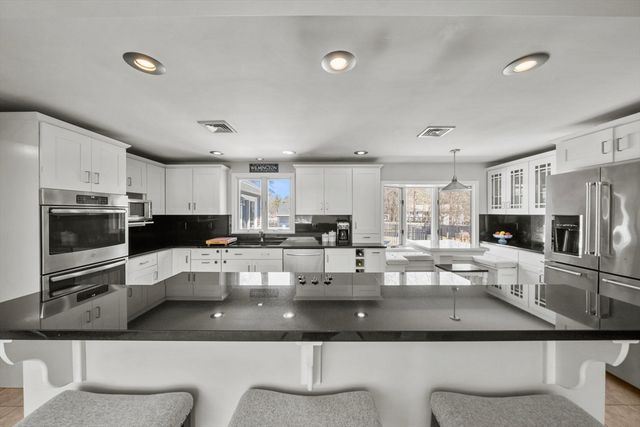 178 Woburn St, Wilmington, MA 01887