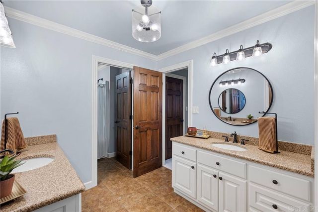 788 Cliff Road, Russellville, AR 72802