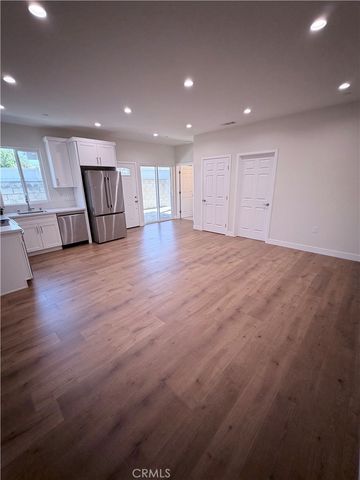 8146 Vantage Avenue, North Hollywood, CA 91605