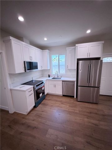 8146 Vantage Avenue, North Hollywood, CA 91605