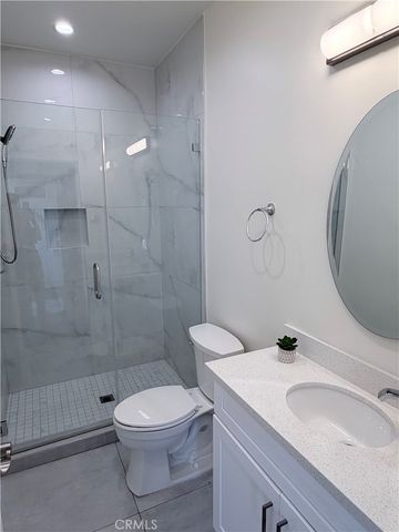8146 Vantage Avenue, North Hollywood, CA 91605