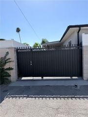 8146 Vantage Avenue, North Hollywood, CA 91605