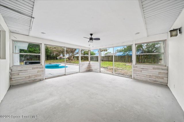 866 Vance Circle NE, Palm Bay, FL 32905