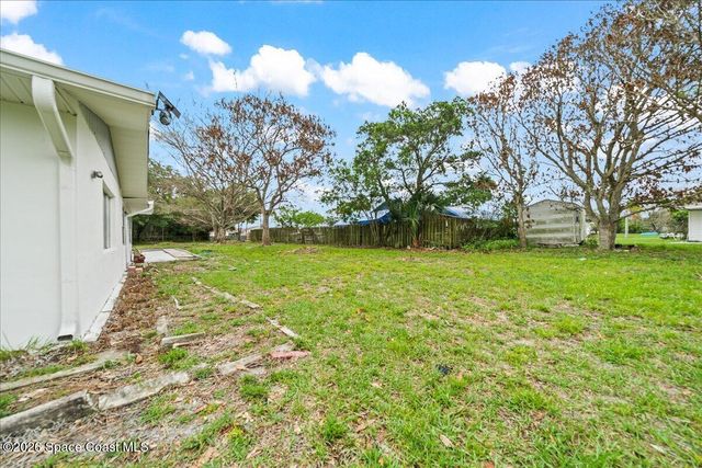 866 Vance Circle NE, Palm Bay, FL 32905