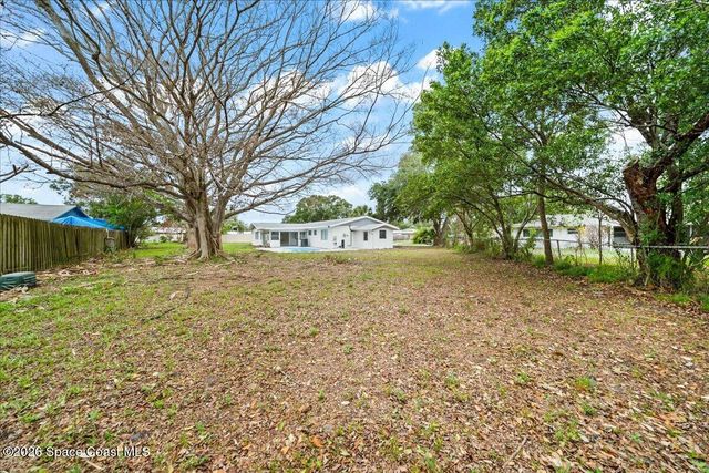 866 Vance Circle NE, Palm Bay, FL 32905
